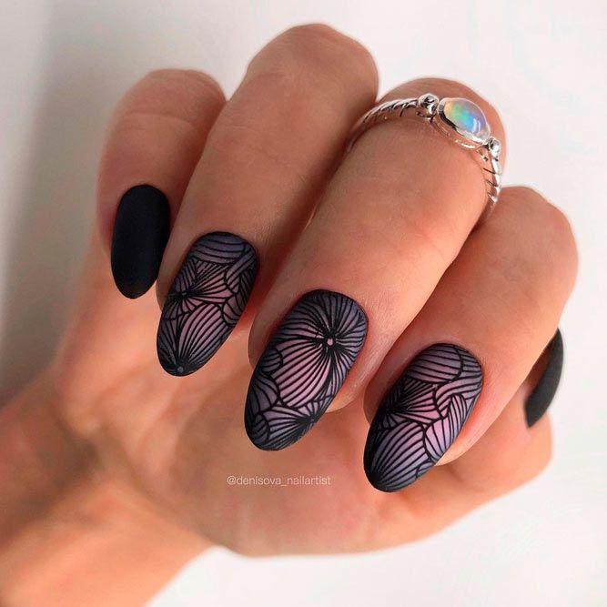 Trendy Black Nails with Flowers