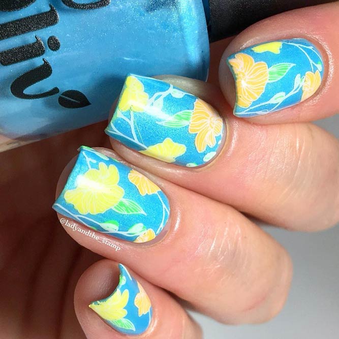 Pretty Flower Nail Designs picture 2