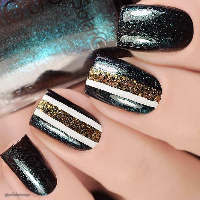 Simple Vertical Stripes For Intricate Manicure