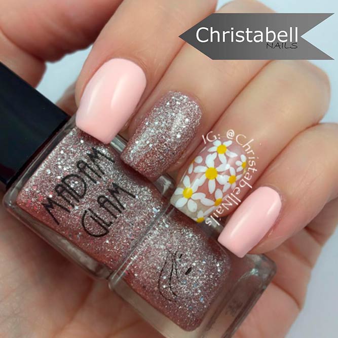 Summer Nails with Charming Floral Patterns picture 1