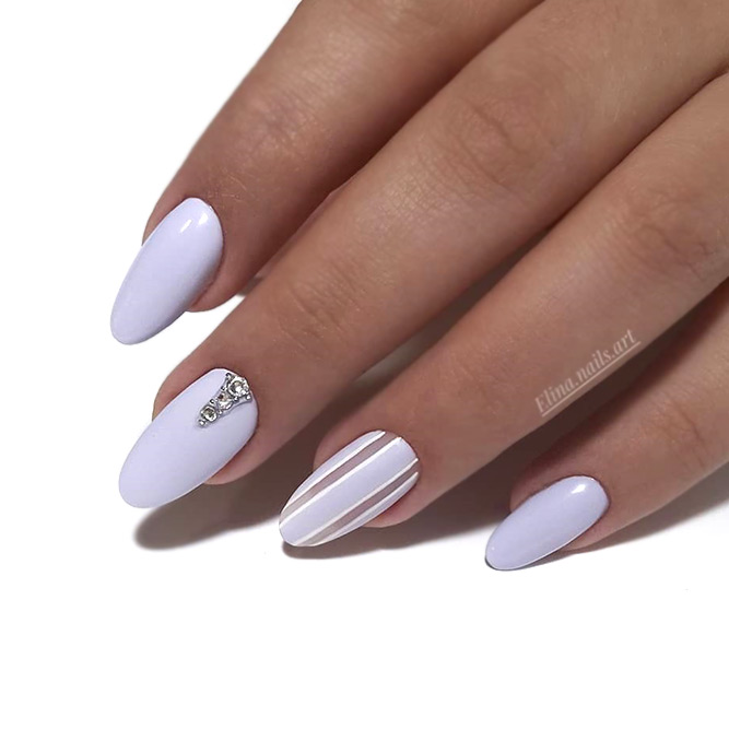 Simple Vertical Stripes For Intricate Manicure