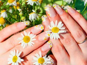 30 Flower Nail Designs to Try in 2024