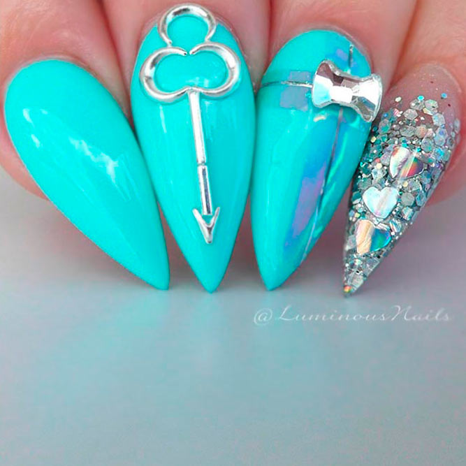 Stylish and Bright Nails picture 2