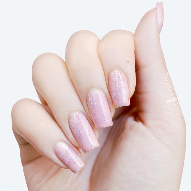 Cute Manicure with Easy Marble Designs picture 2