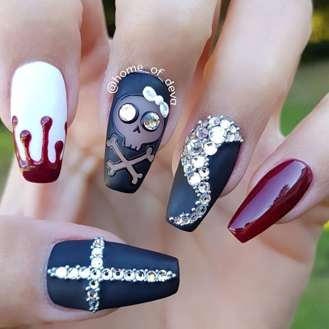 Classic Black and Red Designs for Halloween Fun picture 1
