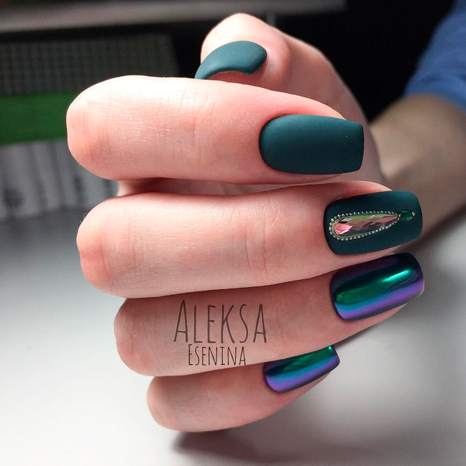 Emerald Green Adds A Dose Of Elegance To Your Look picture 3