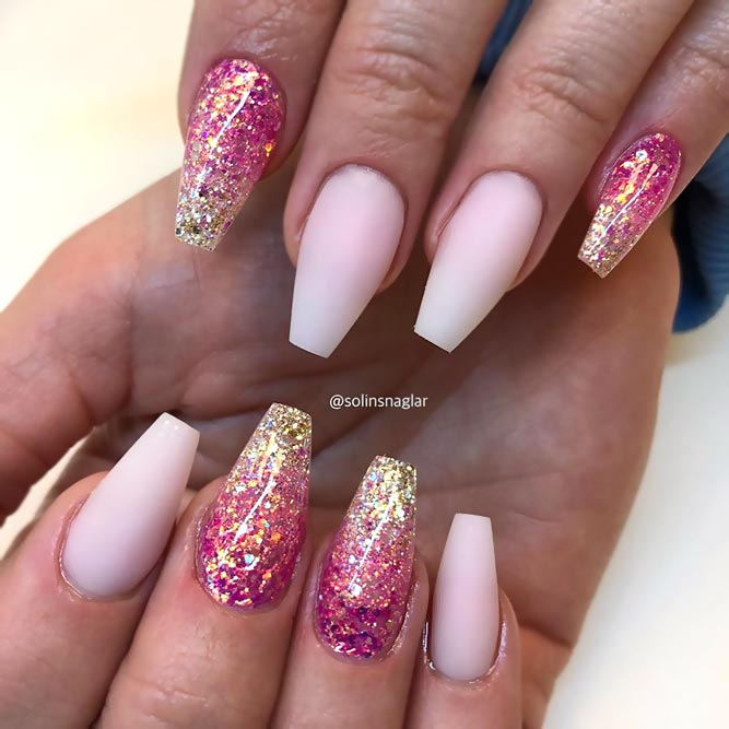 Chic Pink And Gold Nails Designs | NailDesignsJournal.com