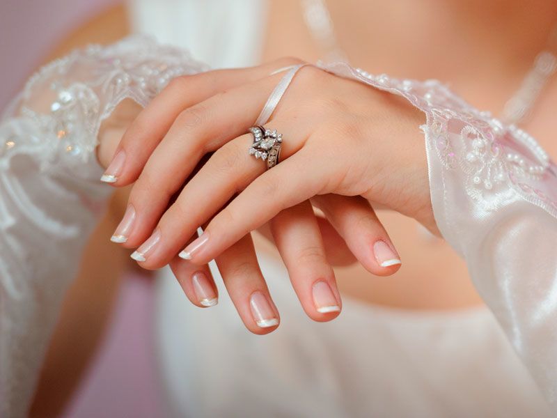 30 Ideas To Do Love Nails For Your Special Day