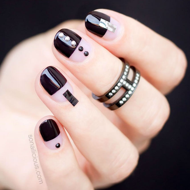 Modern Vibe Black Nails