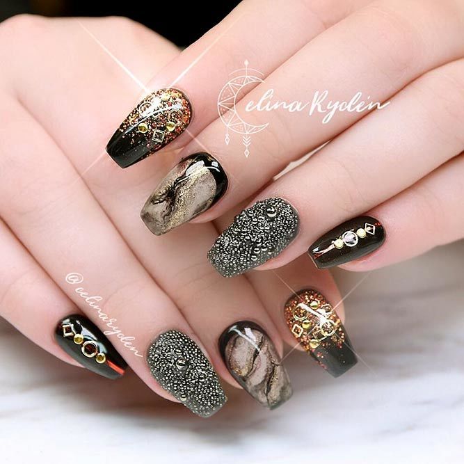 Magnetic Black Nails With Gold Accents