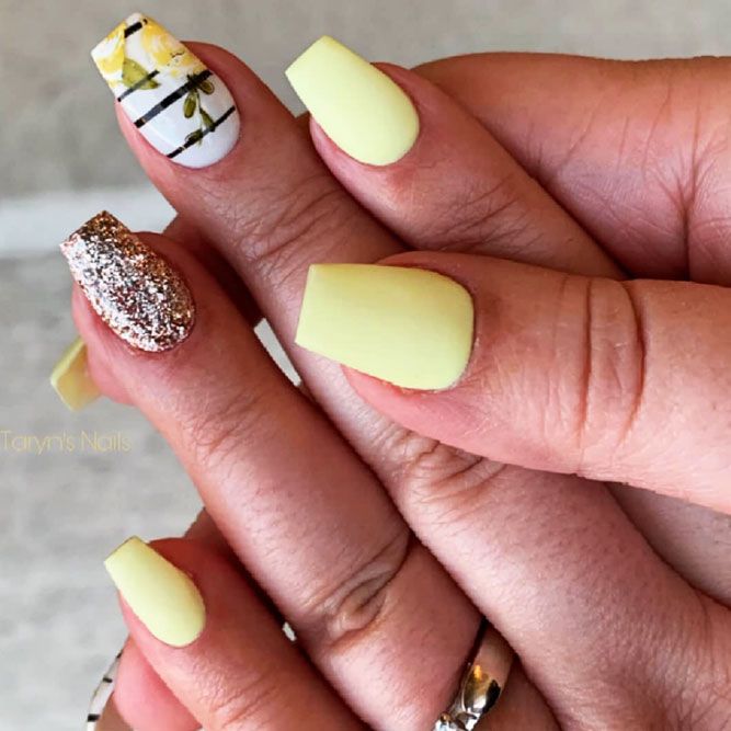 35 Outstanding Short Coffin Nails Design Ideas