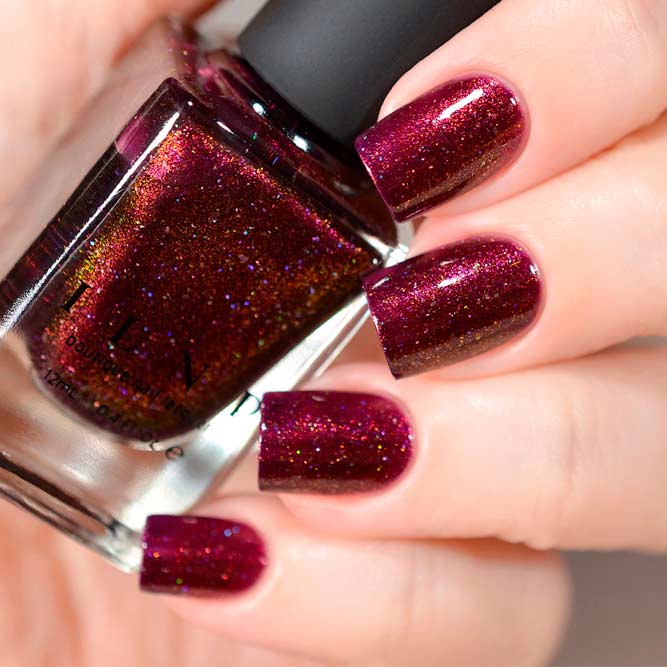 Holographic Burgundy Nails #holonails #burgundynails