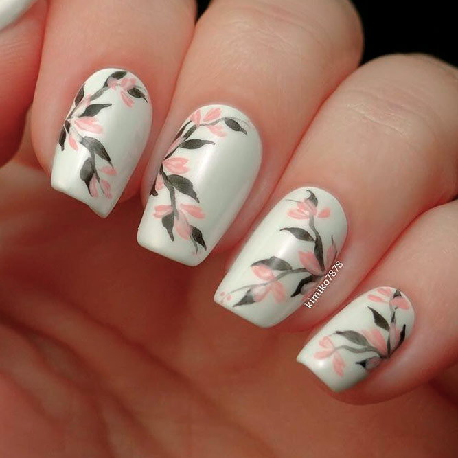 Peach Accents For Your Nails picture 1