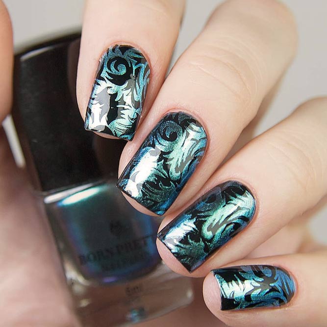 Blue Metallic And Damask Pattern #metallicnails #metallicpolish #shortnails #squarenails