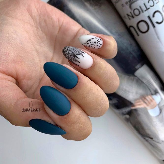 Amazing Dark Green Nails Color