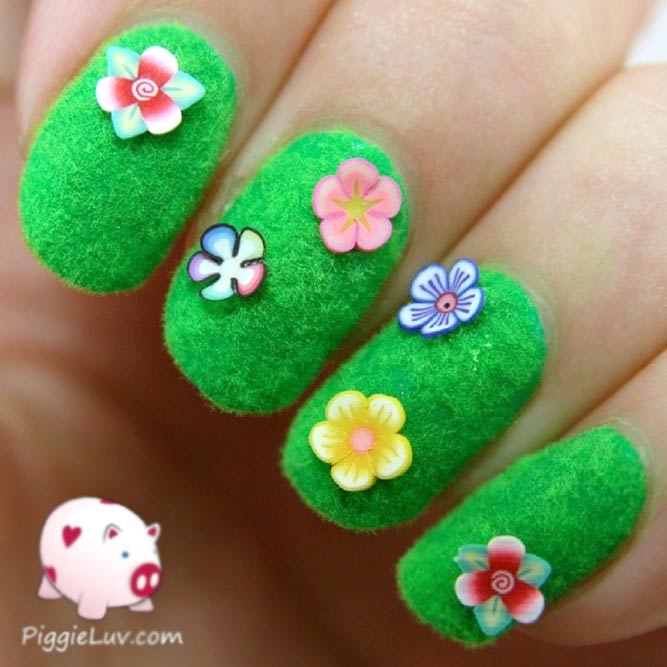 Floral Manicure With Flocking Powder