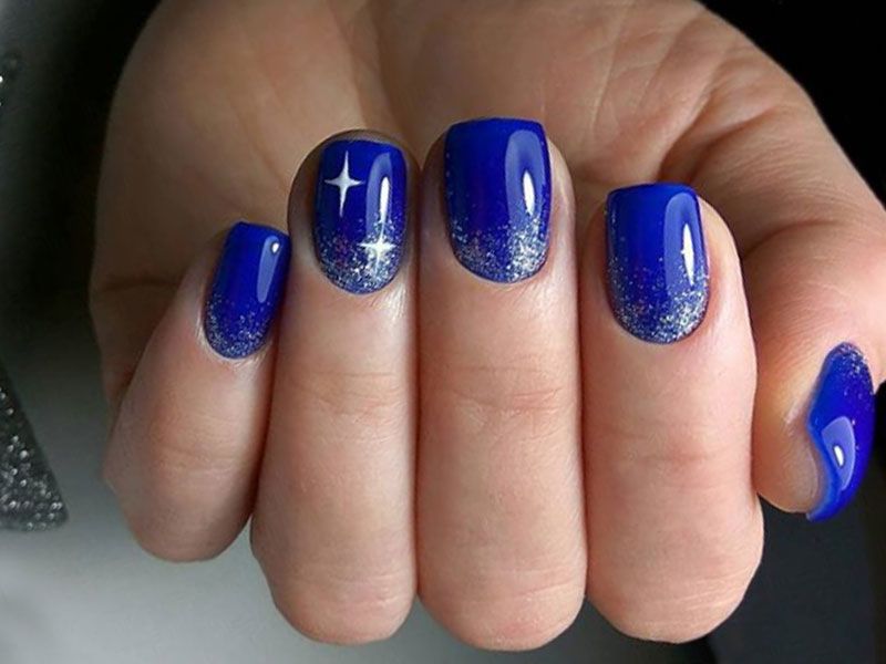 cool new years nail design