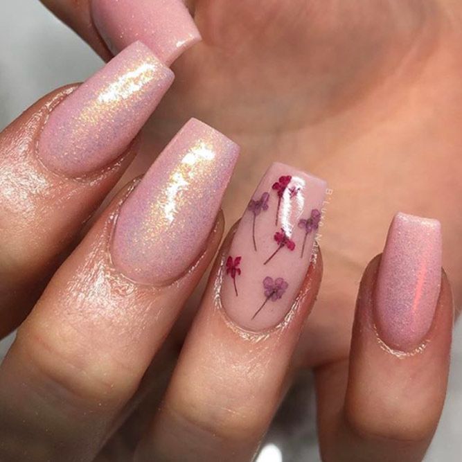 Glossy Dry Flower Mani