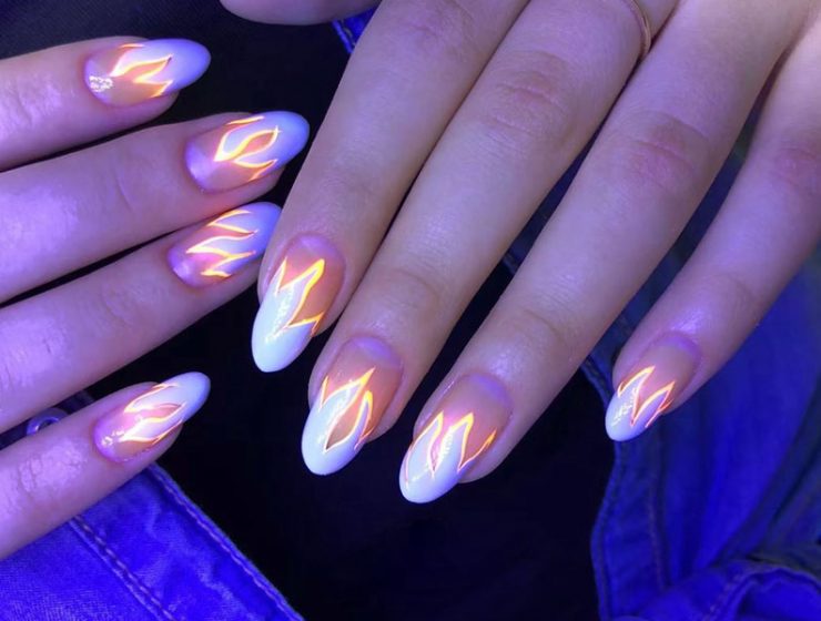 glow in the dark nail tips