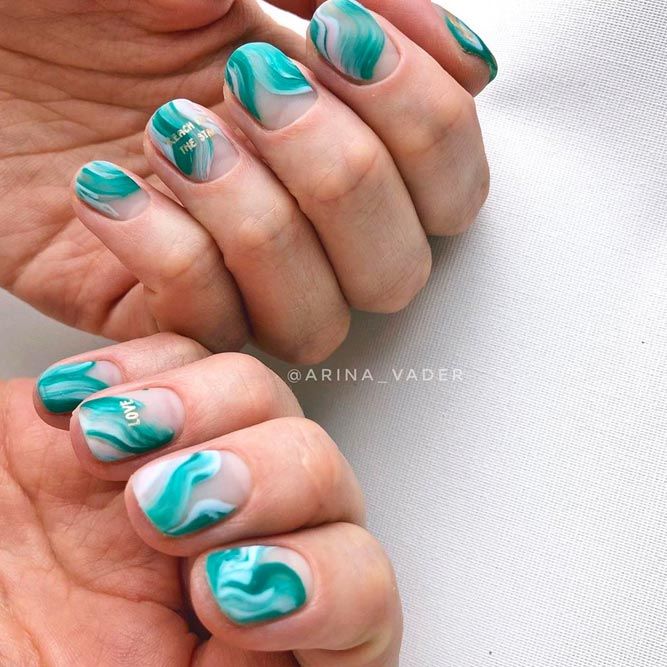 Bright Mint Green Nail Color is a Summer Must-Have