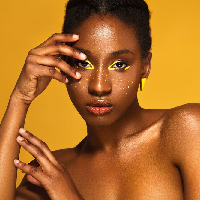 Makeup & Look With Yellow Aesthetic