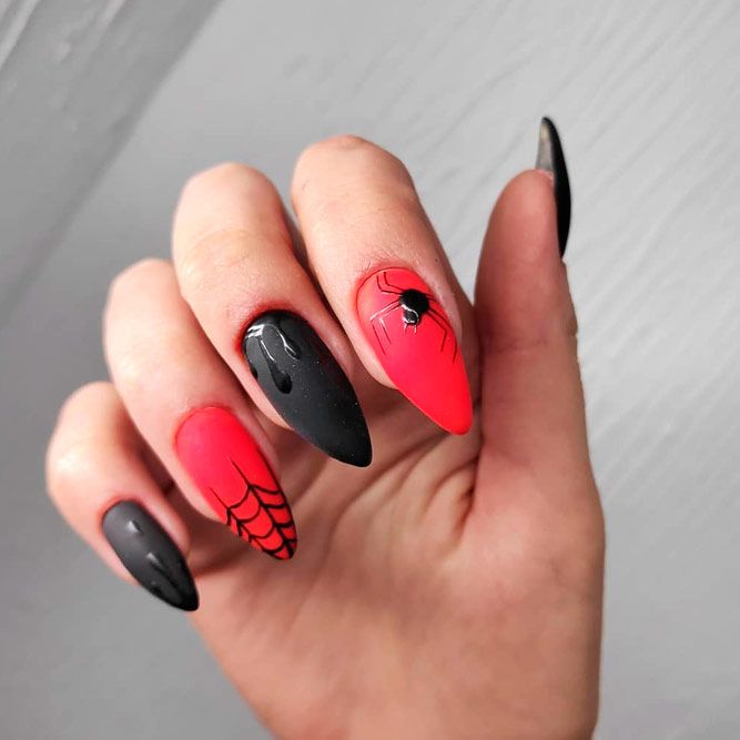 Hot Spiders Halloween Nails