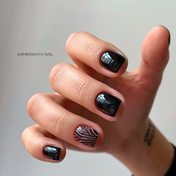 Gothic Black Zebra Nails