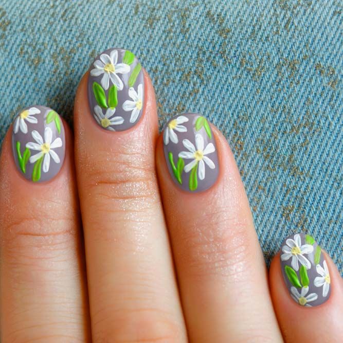 Lovely Daisies Spring Nail Designs