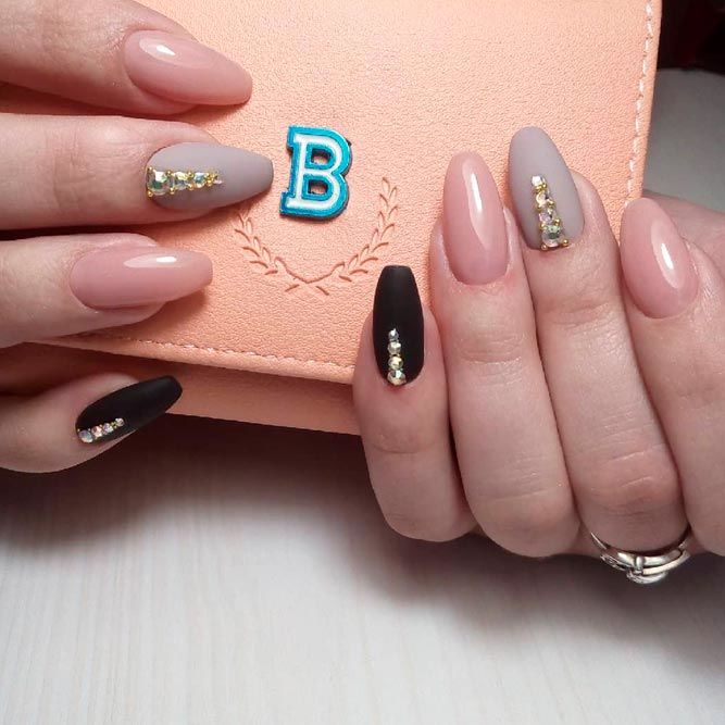 Bold Combination Of Black And Nude Coffin Nails