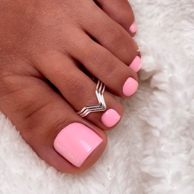 Light Toe Nail Colors To Try 