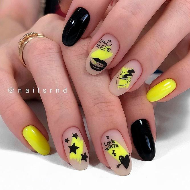 Hot Black Stars Nail Design