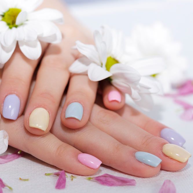Colorful Summer Nail Colors for Romantic Evening