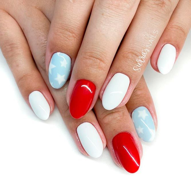 Adorable Patriotic 4th Of July Nails with Stars