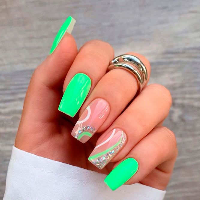Nice Accent Nails With a Simple Design You Can Do by Yourself