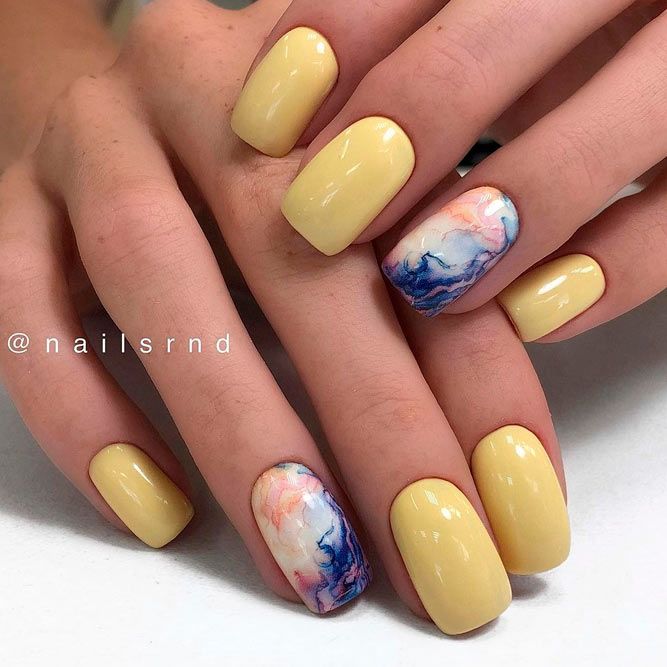 Abstract Accent Nails Looks Fresh and Trendy