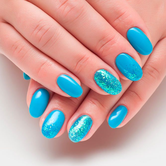 Glitter Ombre Aqua Nails