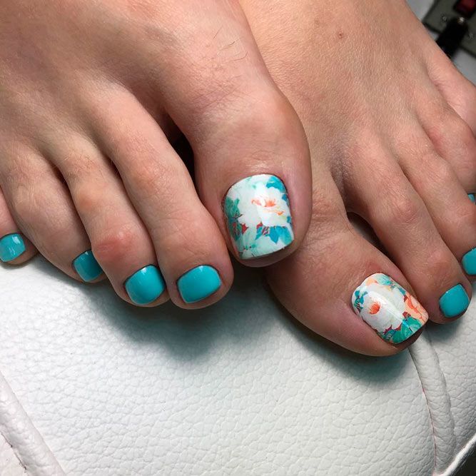 Elegant Toe Nail Designs With Floral Art