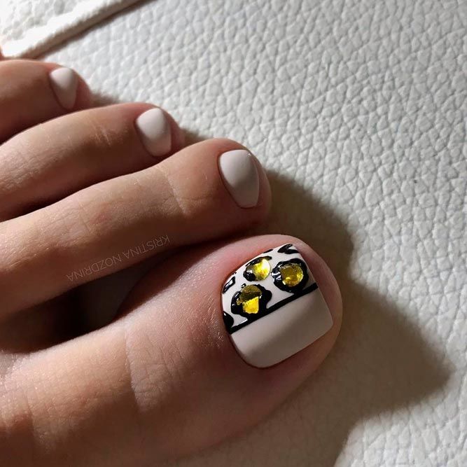 Hot Animal Print On Your Toe Nails