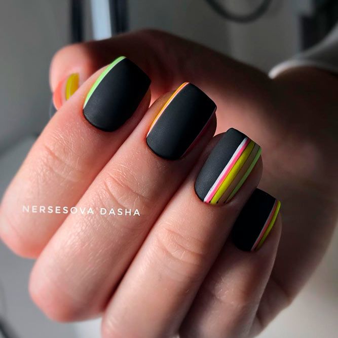 Nail Art With Stripes