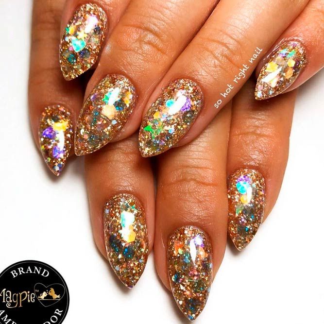 Short Stiletto Nails: Stylish & Comfortable