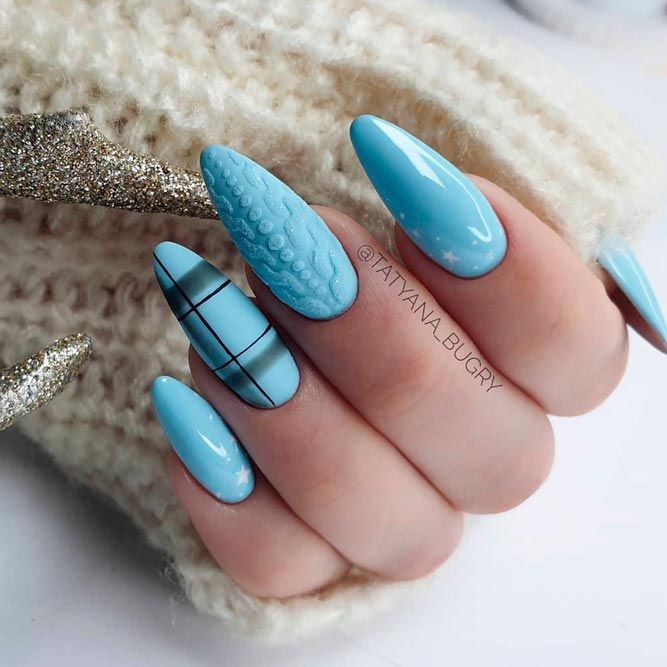 Classy Nails With Charming Stripes