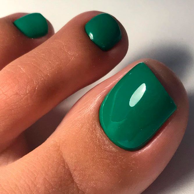 Marvelous Green Nail Designs For Toes