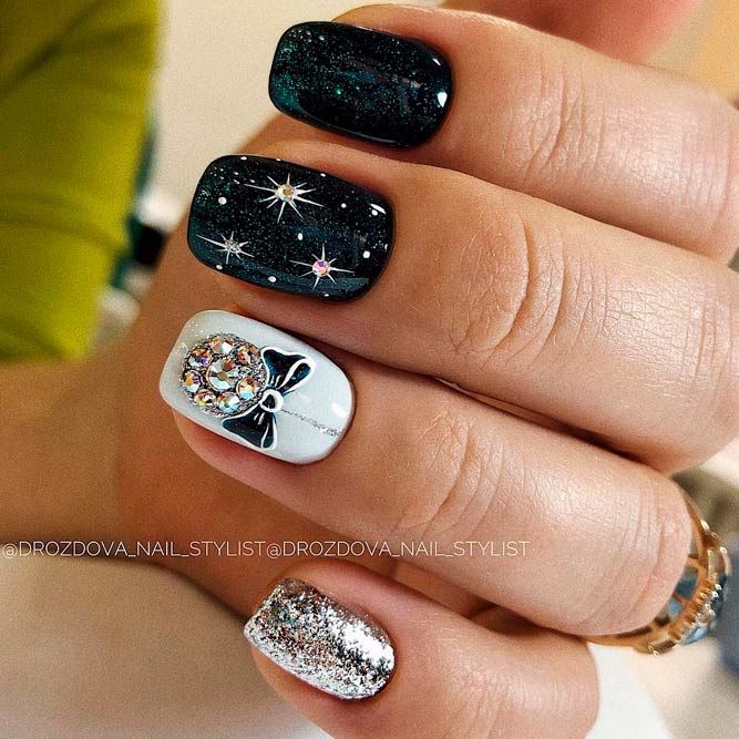 Christmas Nails With Toys
