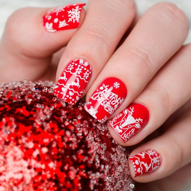 Christmas Nail Art With Deer Pattern