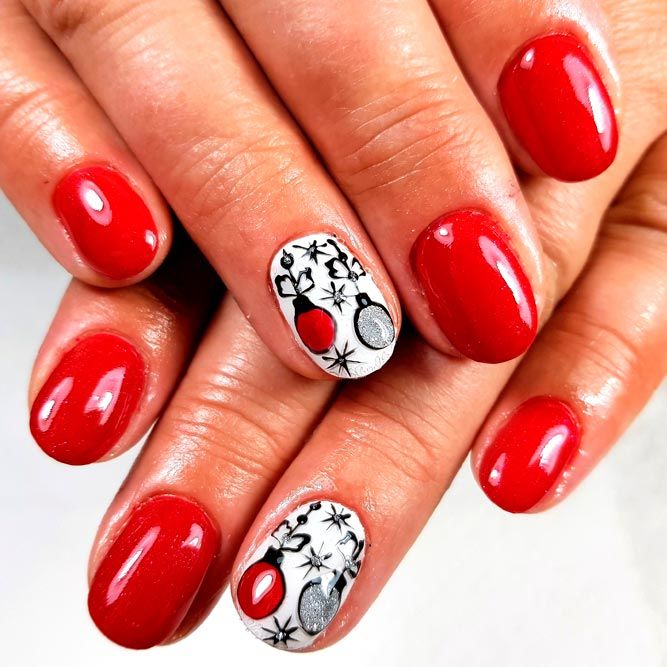 Nails Designs With Christmas Toys
