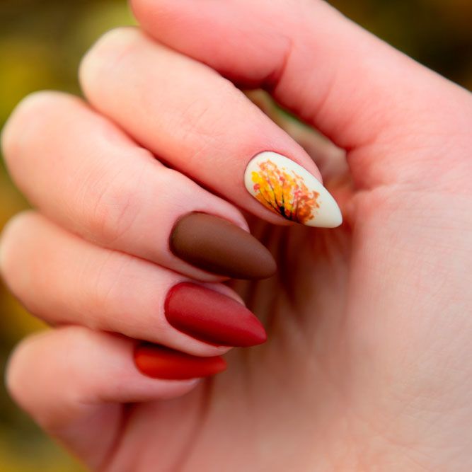 Cute Thanksgiving Nail Designs With Leaves