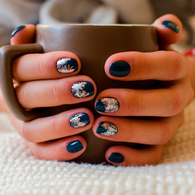 Dark Blue Winter Nails: Try to Be Bold