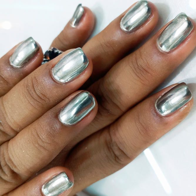 Super-Shiny Mirror Chrome Nails