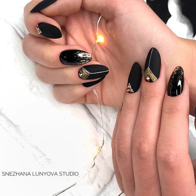 Black and Gold Nails Ombre Designs