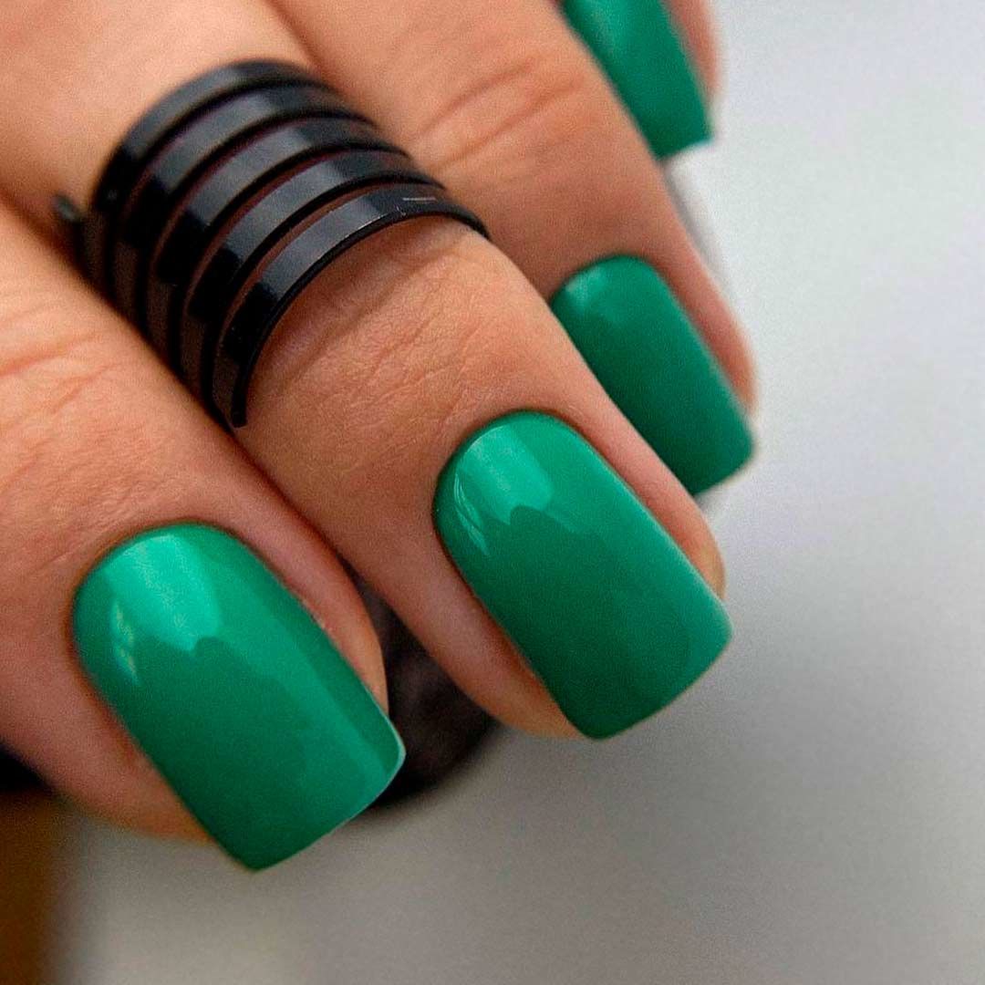 Green Like Winter Nail Color: Inspired by the Nature